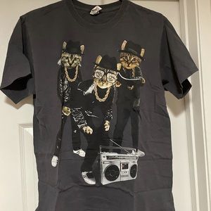 Women’s graphic tee